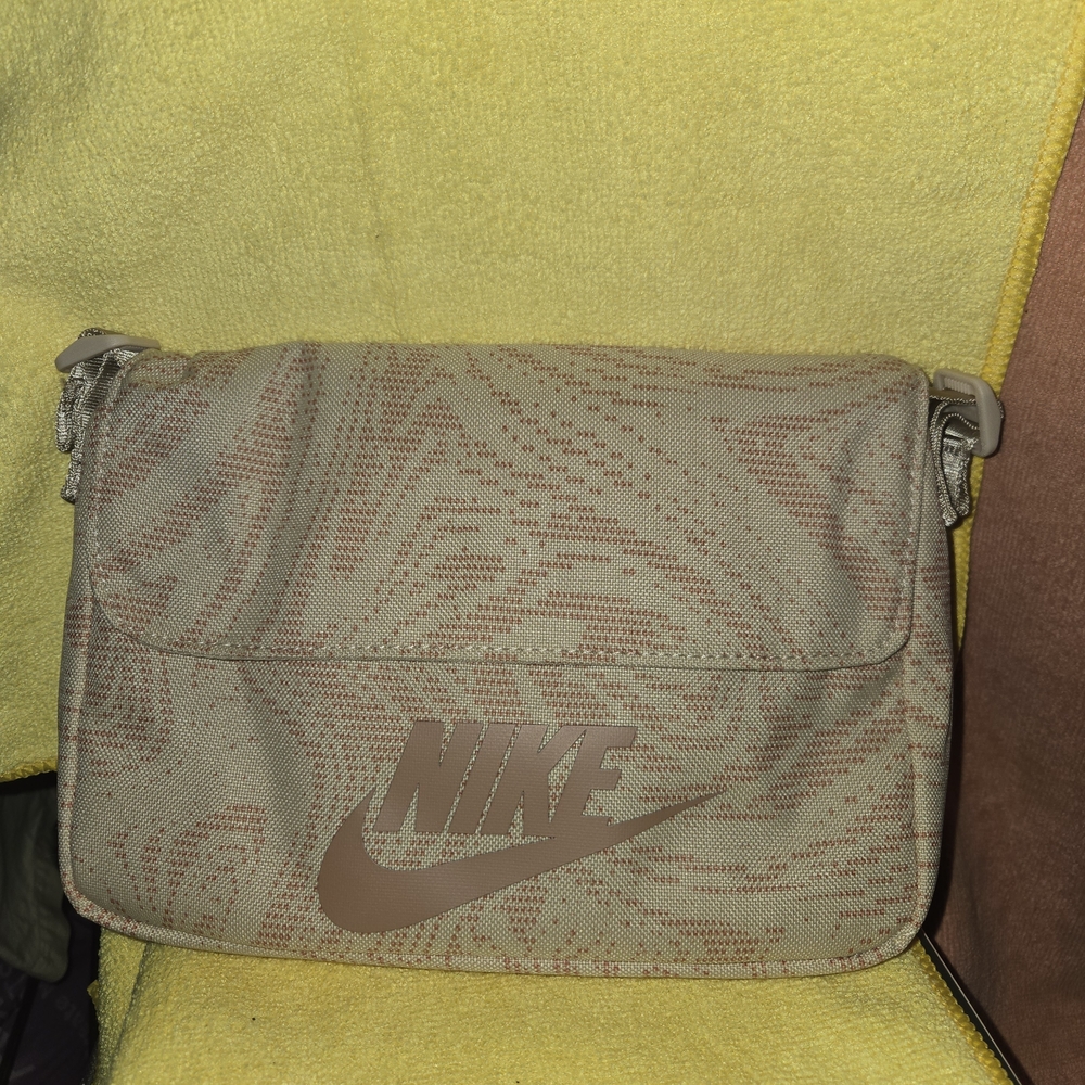 Nike Women's Tan Shoulder Bag